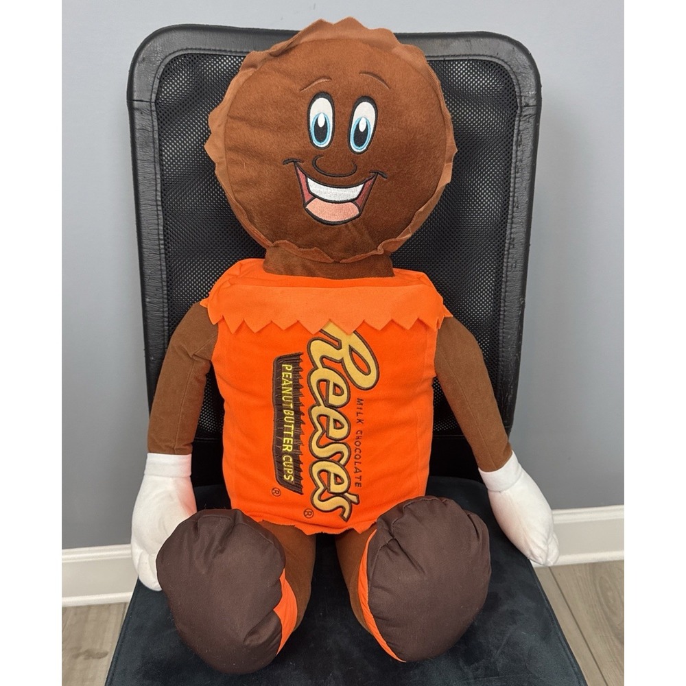 Jumbo 2015 Hershey Park Reese's Peanut Butter Cup Large Character Plush Toy 32"